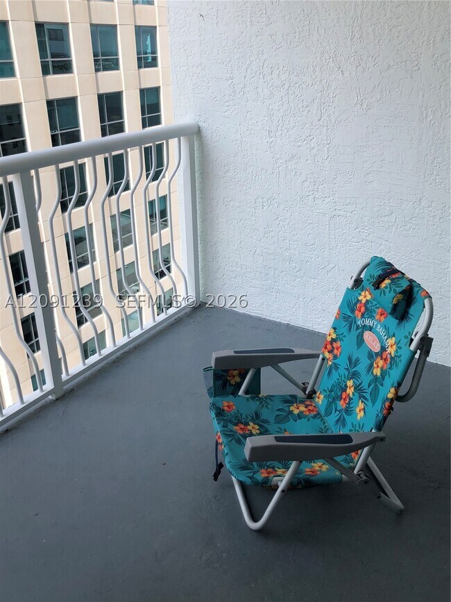 Building Photo - 1200 Brickell Bay Dr