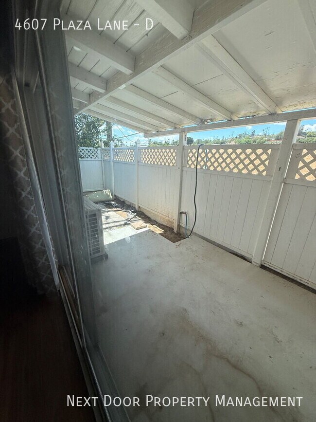 Building Photo - 4607 Plaza Ln