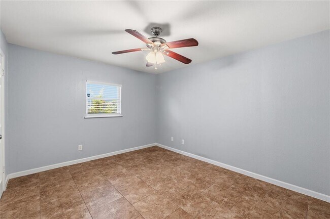 Building Photo - 7000 Shannon Dr