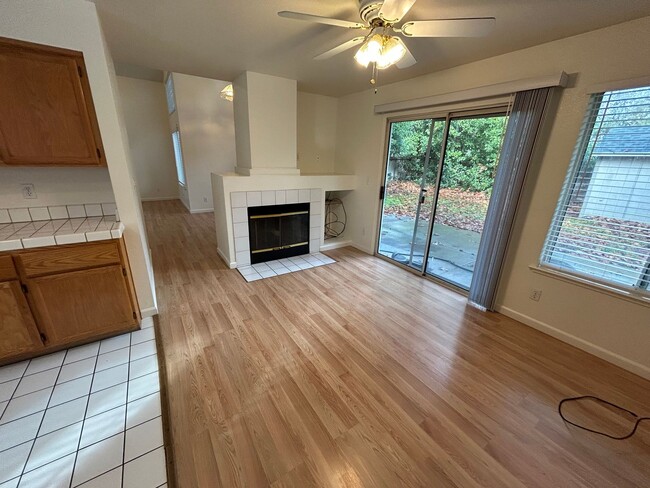 Building Photo - REDUCED!!!