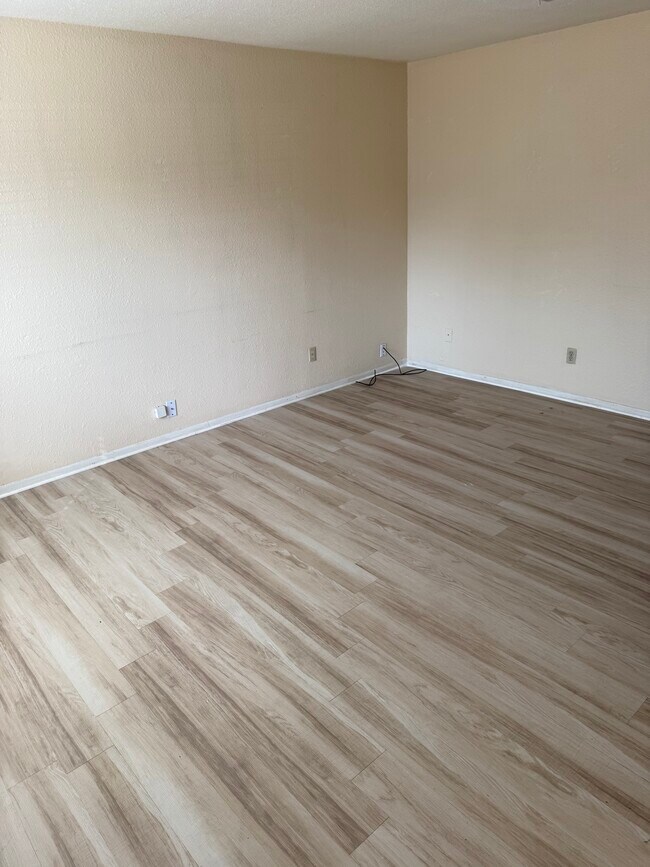 Building Photo - 534-536 Seagoville