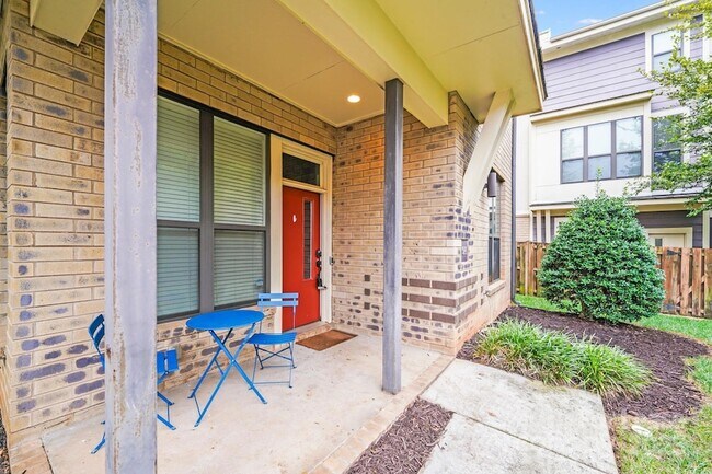 Building Photo - 914 Warren Burgess Ln