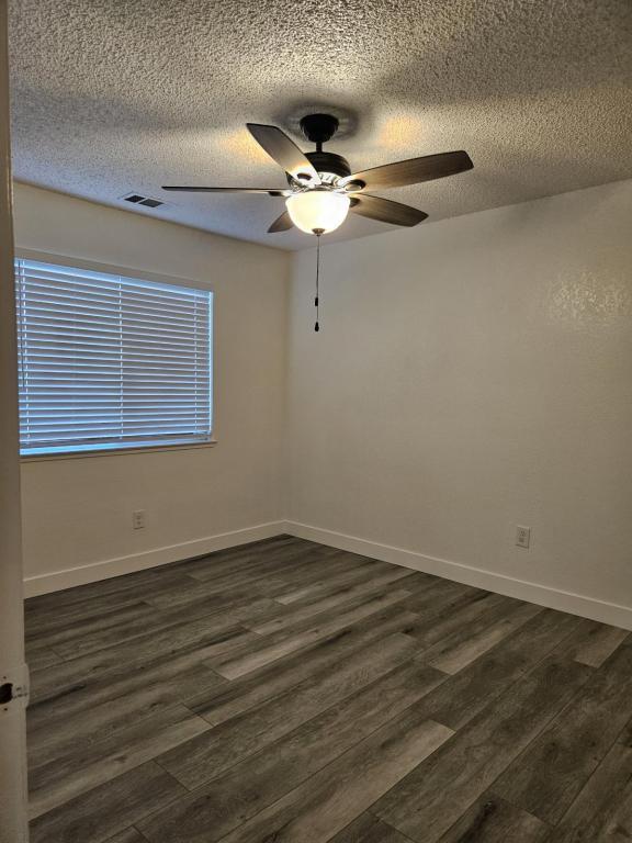 Building Photo - 426 Cherry Ln