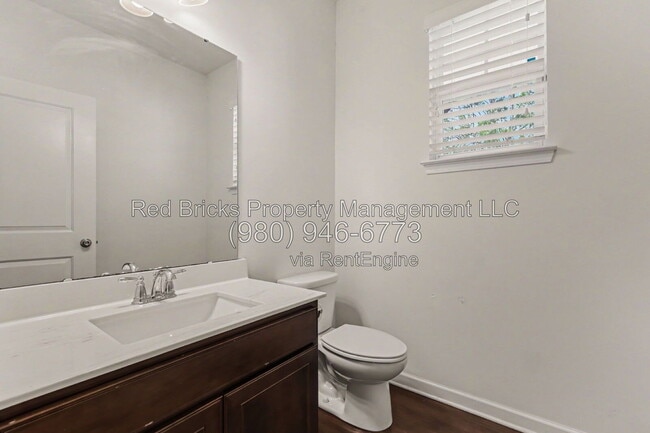 Building Photo - 13431 Savannah Point Dr