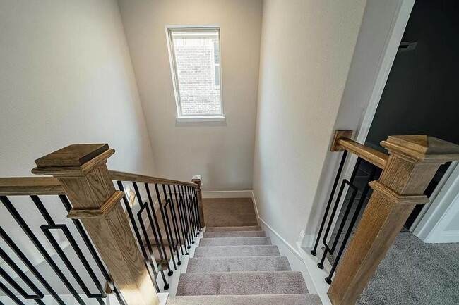 Building Photo - 7613 Regal Ln