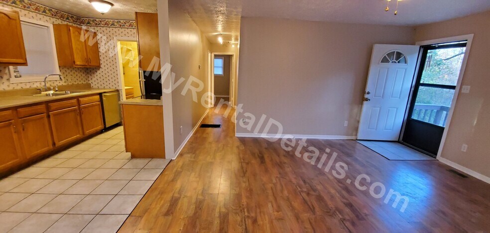 Building Photo - 5 Frankie Ln