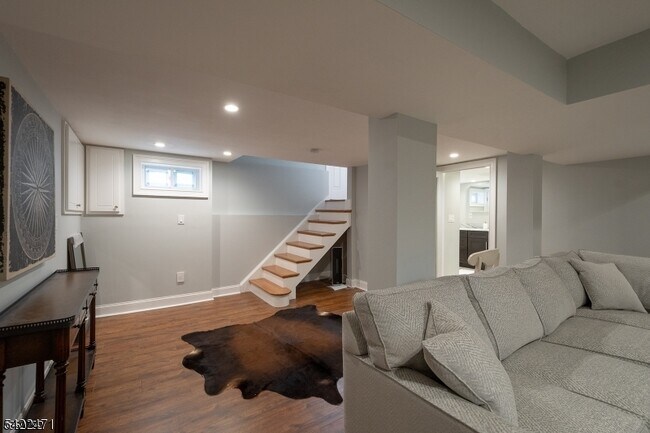 Building Photo - 22 Personette St