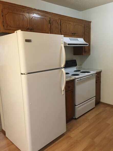 Kitchen - 322 3rd Ave SE