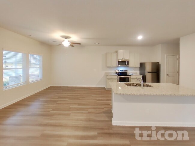 Building Photo - 100 Heard Ln