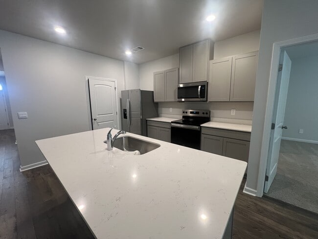 Building Photo - 110 Hartmann Crossing Dr