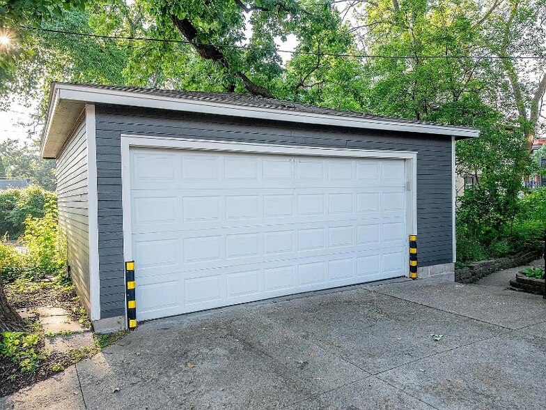 Building Photo - 607 Lincoln Ave