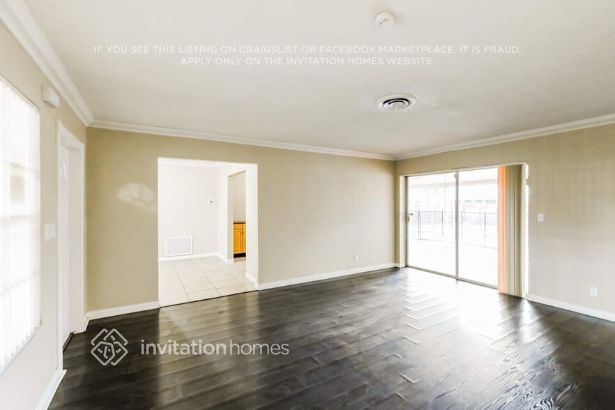 Building Photo - 1501 N 46th Ave