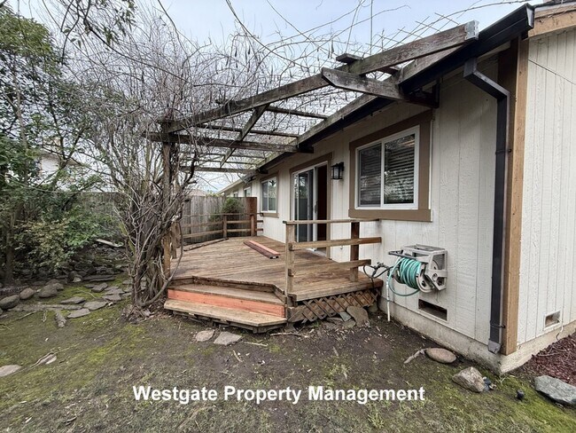 Building Photo - 1613 Perseus Ct