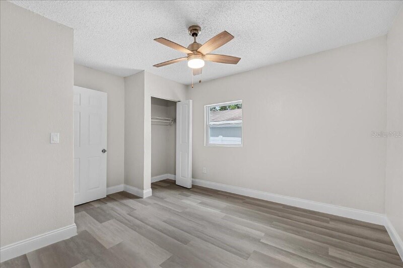 Building Photo - 1906 E Ida St