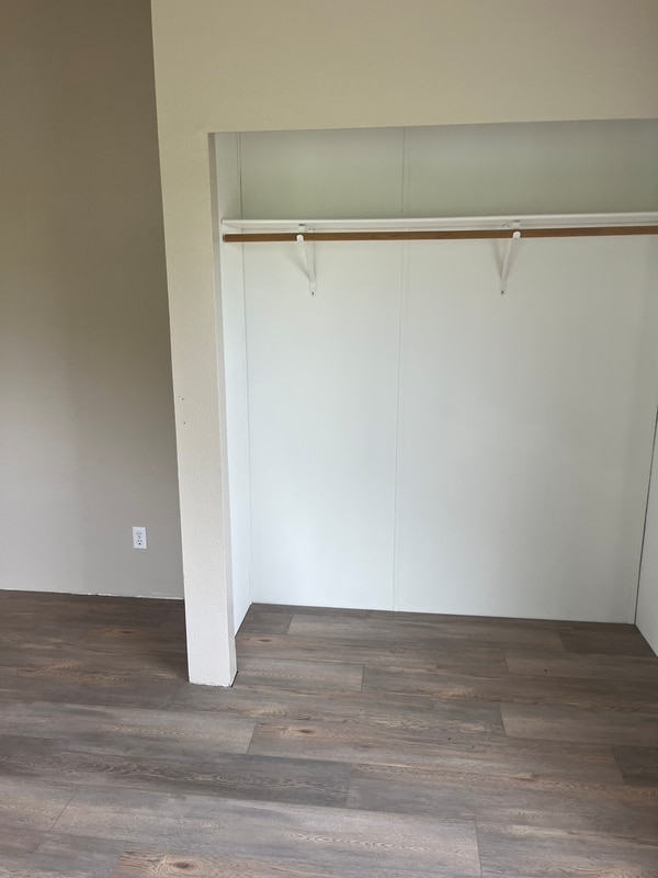 Building Photo - 5556 Rock Rd