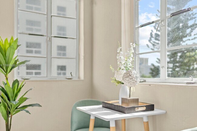 Building Photo - 301 86th St