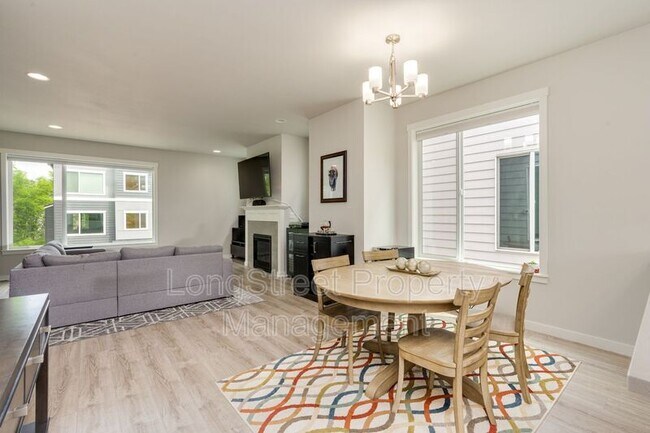 Building Photo - 17854 SW Rudolph Ln