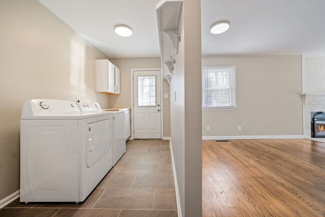 Building Photo - Beautiful Barnes Street Rental Ready early July!