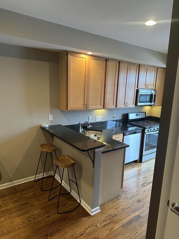 Building Photo - 2872 W 11th St