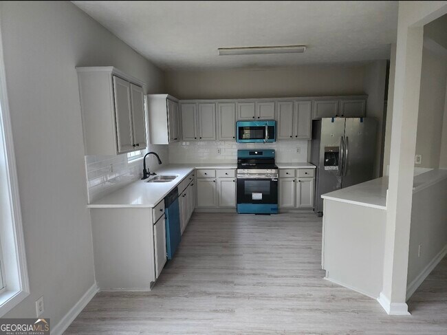 Building Photo - 138 Shady View Pl