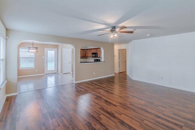 Building Photo - 328 Baldwin St