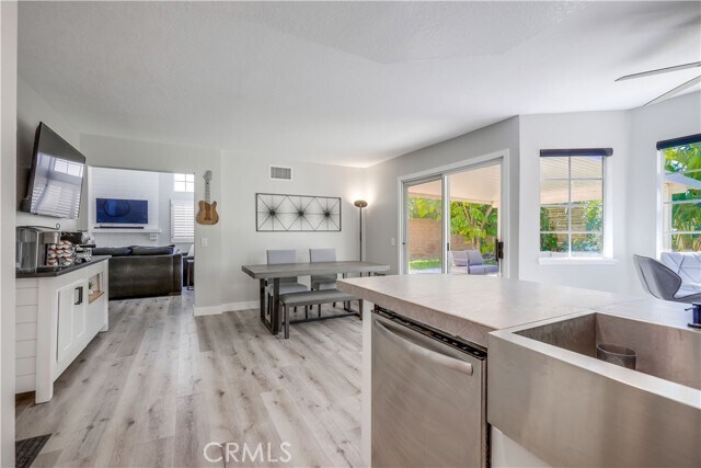 Building Photo - 26162 Canary Ct