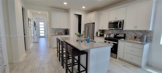 Building Photo - 11637 SW Lyra Dr.