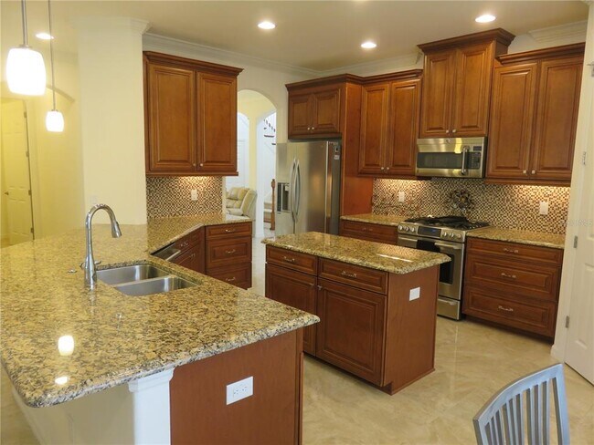 Building Photo - 8811 Citrus Palm Dr