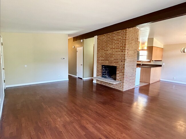 Building Photo - Upper Rainier Beach Home