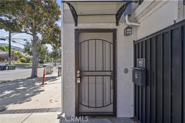 Building Photo - 411 S Kenneth Rd