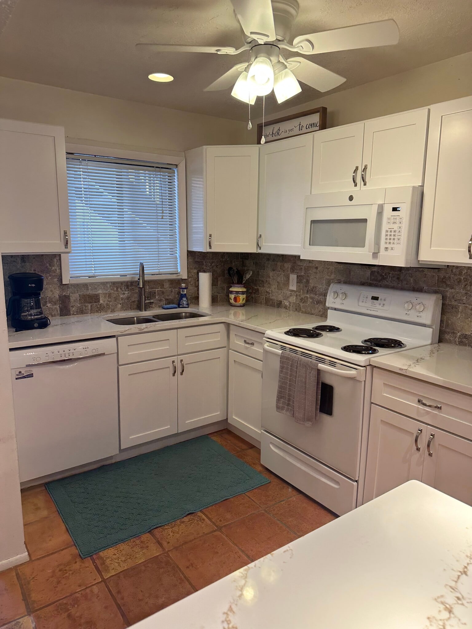 Building Photo - 1630 Stickney Point Rd