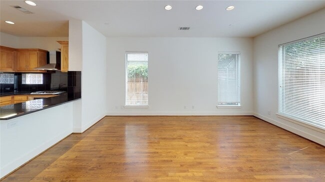 Building Photo - 3718 Dorothy Ave