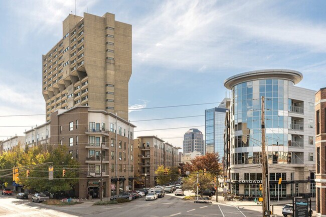 Building Photo - 615 N East St