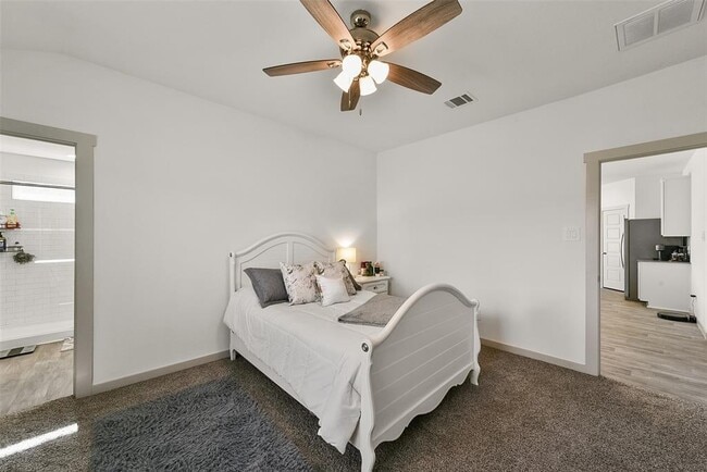 Building Photo - 7834 Golden Rubia Ln