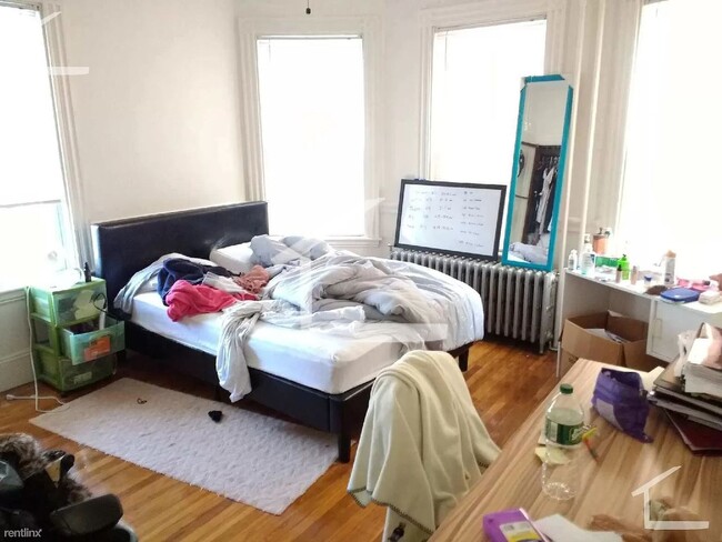 Building Photo - Unique BU Apartment