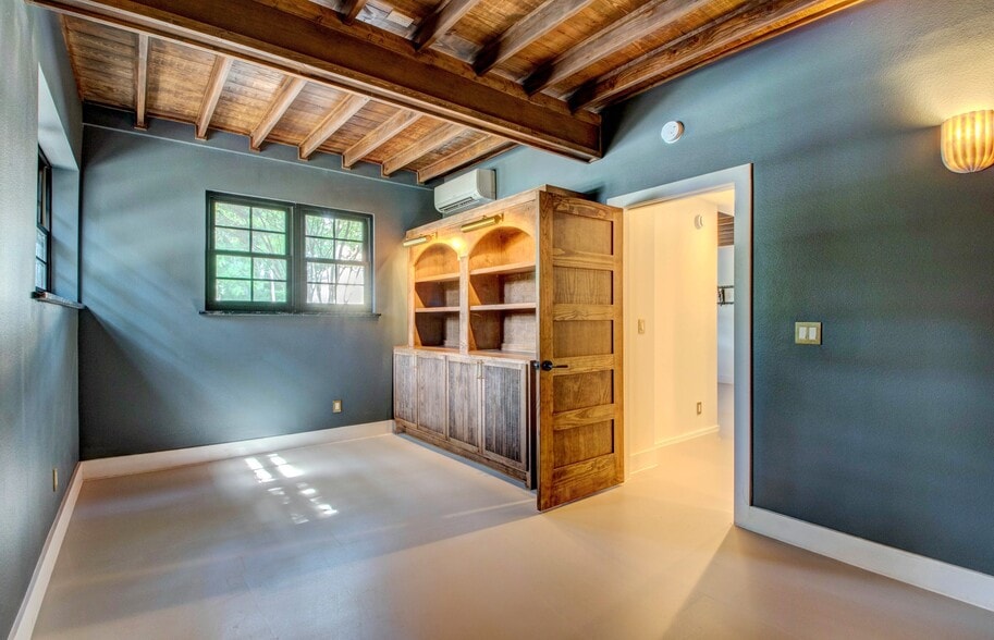 Cottage Bedroom - The Harding