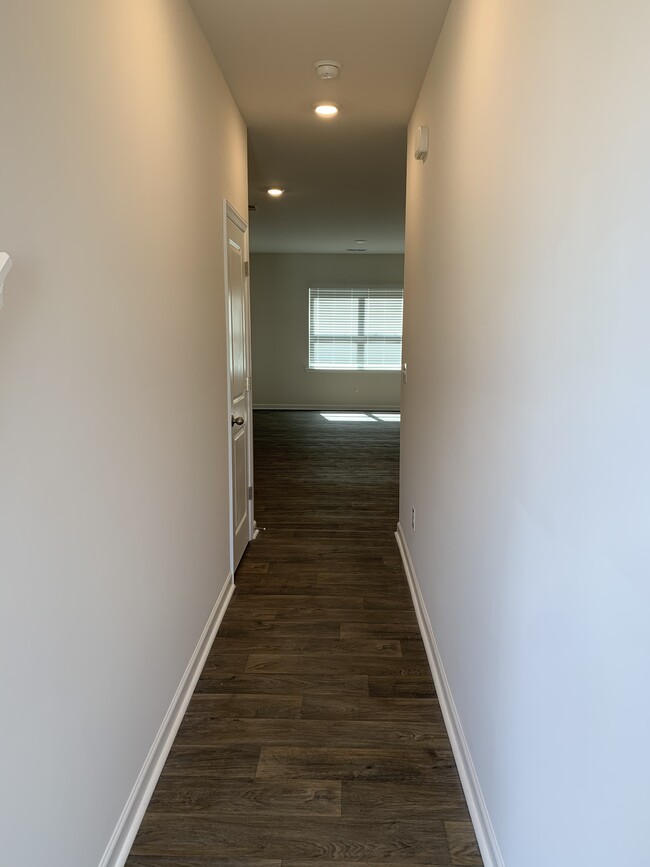 Building Photo - 409 Sea Grit Ct