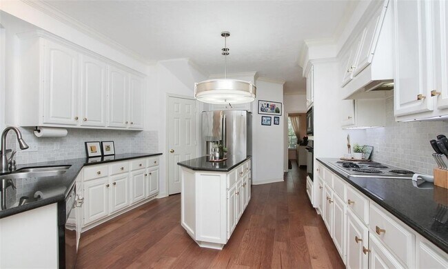Building Photo - 12123 Mill Stream Way