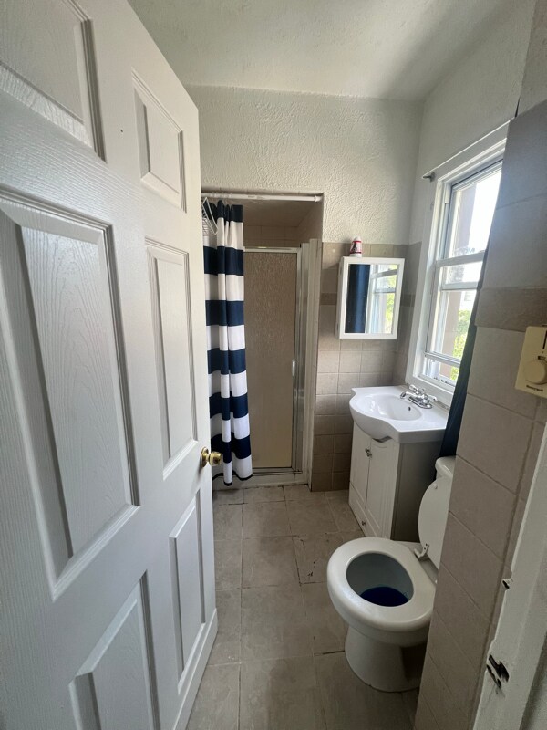 Building Photo - 367 Zion St