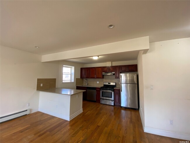 Building Photo - 47-3 58th Ln
