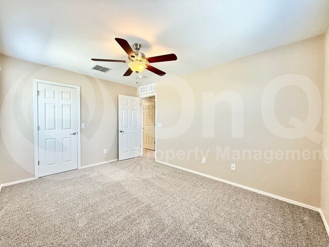Building Photo - 1147 S Sawyer