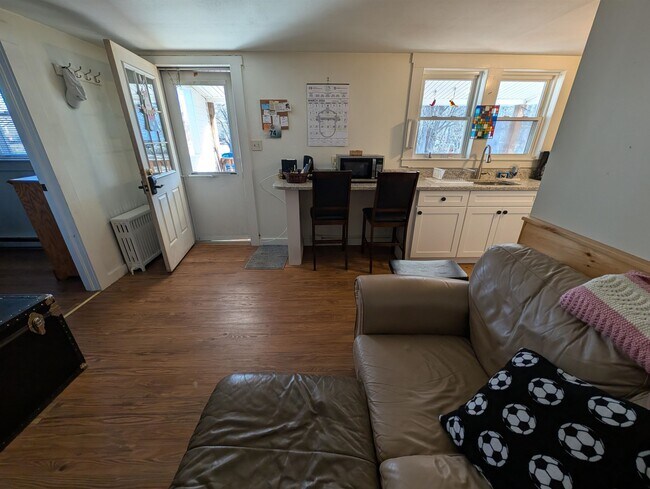 Building Photo - 73 Highland St