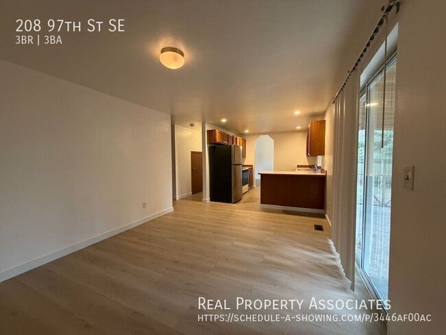 Building Photo - 208 97th St SE