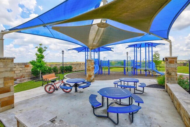 Building Photo - 16421 Pallazo Dr