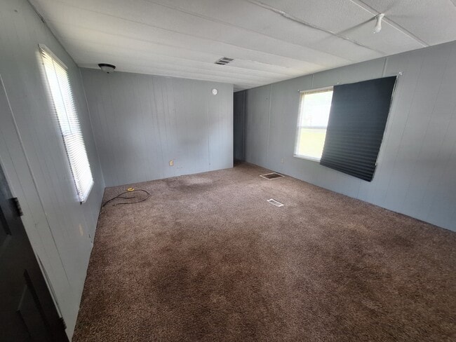 Building Photo - 1600 Dunlevie Rd