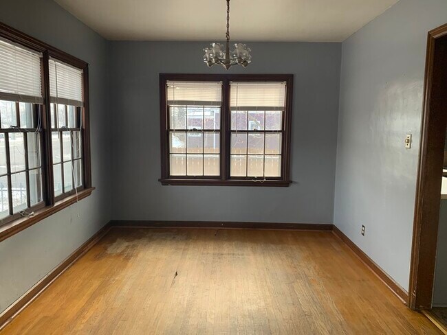 Building Photo - Nice 3 Bedroom 1 Bath