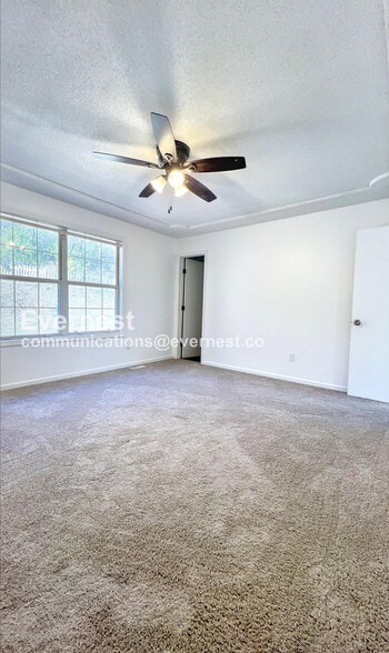 Building Photo - 325 Fawn Valley St