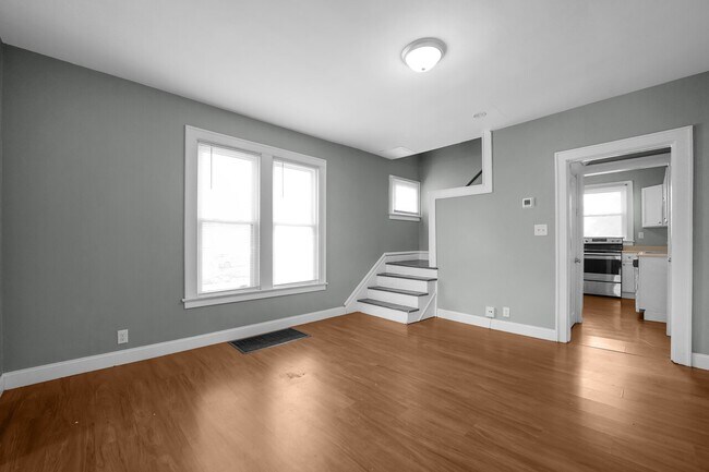 Building Photo - Hudson St