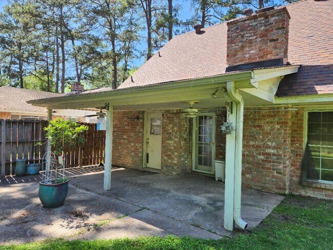 Building Photo - 2322 Deer Valley Dr
