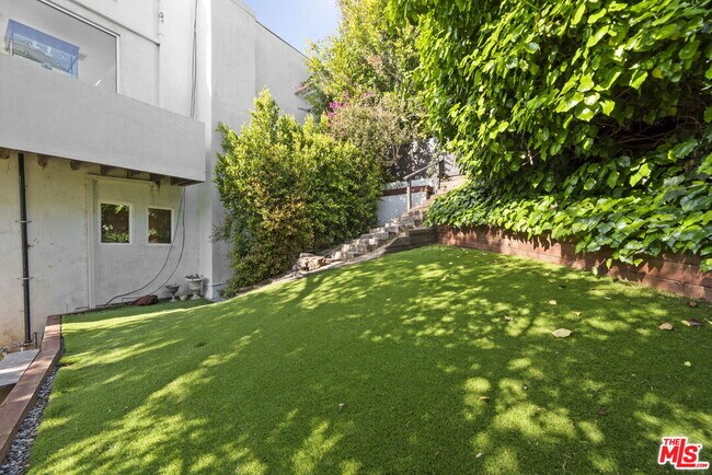 Building Photo - 641 Walther Way